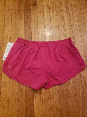 Lululemon Hotty LR Hot Pink Athletic Lined 2.5" Shorts Size 12 Outdoor thumbnail 4