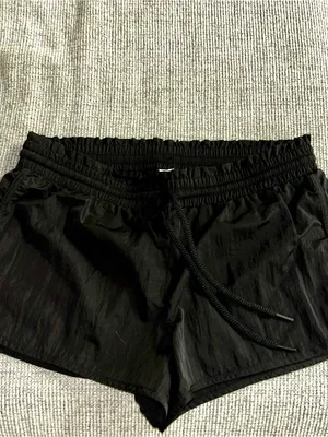 Aerie Women’s Black Elastic Waist Active Shorts thumbnail 2