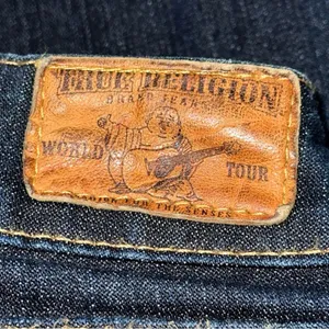 True Religion Denim Vintage Size 25 Dark Blue Wash WC92358QV Candice Flare Jeans thumbnail 4