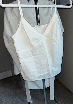 Brandy Melville Top thumbnail 1