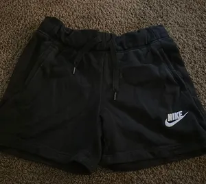 Nike Shorts thumbnail 1