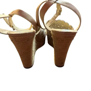 Marc Fisher Shoes Womens Size 11M‎ Beige Suede Studded Wedge Sandals Espadrille thumbnail 7