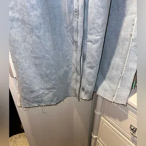 NWT ZARA high waist wide legs distressed seams 💙 thumbnail 4