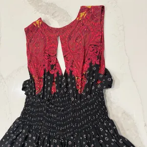 Free People Walking Through My Dreams Mini Dress Women’s Medium Black/Red Floral thumbnail 11