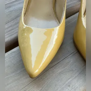 Michael Kors patent leather pumps💛💛💛 thumbnail 9