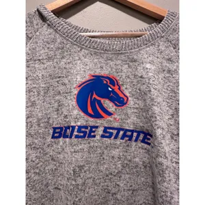 NWT Boxercraft Women's Gray‎ Boise State Broncos Oversized Cuddle Sweatshirt M thumbnail 6