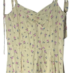Bardot Floral Ditsy Tie Shoulder Midi Dress Yellow Size 8 thumbnail 6