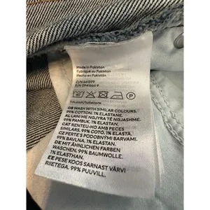 H&M High Rise Mom Jean Medium Wash Blue Jeans Size 6 thumbnail 4