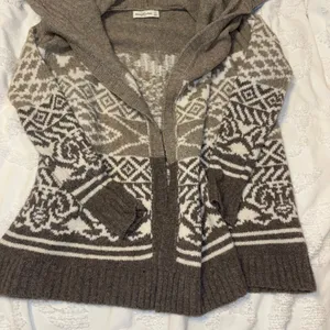 Abercrombie & Fitch Women's Fair Isle Cardigan - Taupe & Cream thumbnail 1