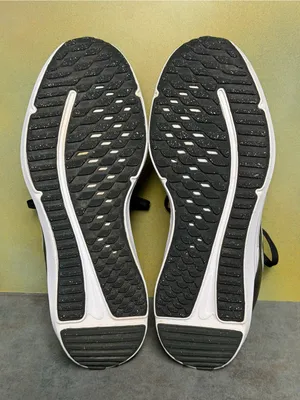 Nike Cosmic HM4402-003 Black/White Women's Sneakers Size 7.5-8 thumbnail 15