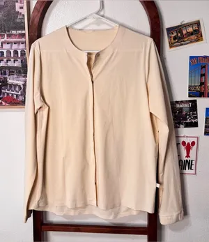 Lululemon Button Down Long Sleeve Top Panel Back Ivory Cream thumbnail 1