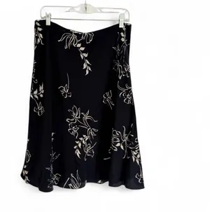 Lauren Ralph Lauren Women’s 100% Silk Monte Carlo Floral Skirt Midi Large Navy thumbnail 1