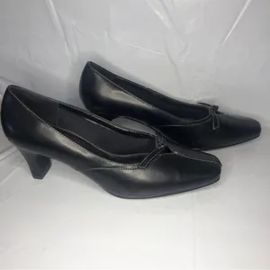 Hush Puppies Soft Style Lea Counter Pocket 2.5 Inch Heel Pump Shoes Square Toe 8 thumbnail 11