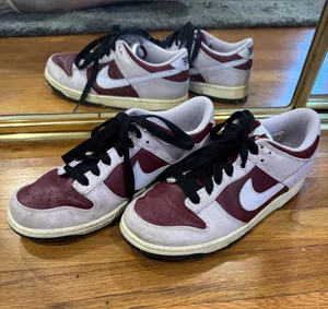 Nike Sneakers thumbnail 1