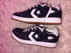 Converse Sneakers thumbnail 3