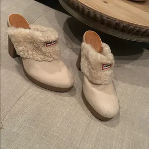Hunter Creme Fur Clog Mules Size 8 thumbnail 8