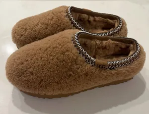 Ugg Tasman Maxi Curly Genuine Shearling Slipper Women’s Size 11 NEW thumbnail 1
