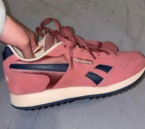 Shoes thumbnail 1