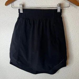 Lululemon Hotty Hot High-Rise Skirt Long In black 0 skort thumbnail 2