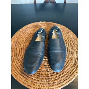 Everlane‎ The Day Loafer Black Leather Elastic Heel Flat Made in Italy Womens thumbnail 3