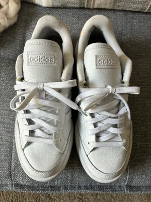 Adidas leather low top tennis shoes thumbnail 1