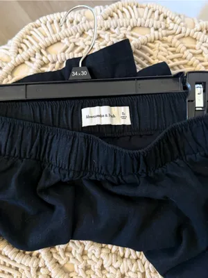 Abercrombie & Fitch Black Elastic Waist Shorts thumbnail 4