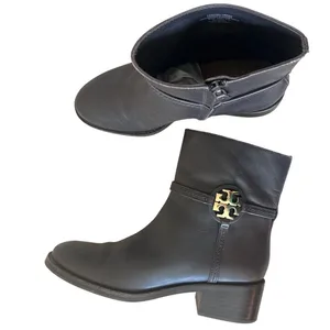 Tory Burch Miller 45mm Leather Ankle Booties Espresso Brown Gold Logo 8.5M thumbnail 9