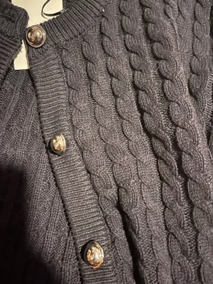 H&M Sweater thumbnail 2