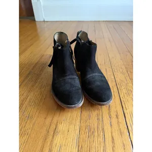 Alberto Fermani Boots Womens Size 8.5 Black Suede Ankle Zip Block Heel Booties thumbnail 2