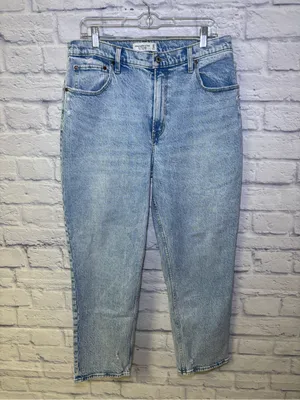 Abercrombie & Fitch Curve Love Ultra High Rise 90s Straight Jean Women’s 32 thumbnail 4