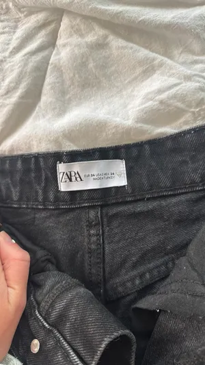 ZARA High-Rise Wide-Leg Jeans thumbnail 3