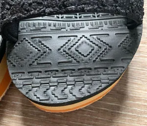 Muk Luks Lofty Goals Black Platform Sandals 8 thumbnail 3