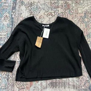 Project Social T NWT Getaway Notch Neck Sweater Ribbed Pullover Black Size Small thumbnail 9