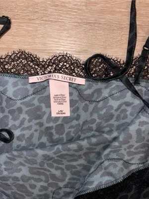 Victoria's Secret Black Lace Green Leopard Nightgown thumbnail 2