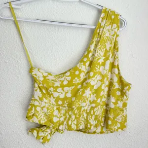 Carmen one shoulder yellow tropical cropped tie blouse top size S thumbnail 6