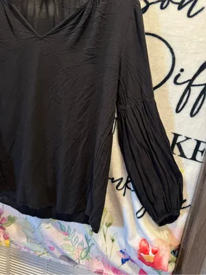 Old Navy Black Peasant Blouse V-Neck, Long Sleeve Top Size M thumbnail 5