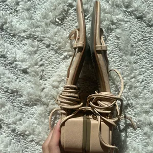 Jeffrey Campbell Agate Leather Low Block Heel Wrap Up Sandals thumbnail 6