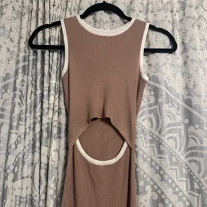 Beige Cut Out Knit Midi dress Size XS thumbnail 3