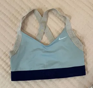 Nike Sports Bra thumbnail 1