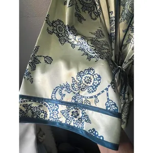 Elegant Jones New York Women's Robe - L/XL - Floral Design thumbnail 7