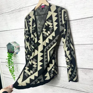 Say What? Black & Cream Aztec Open Front Cardigan Sweater Size Large Southwest thumbnail 5