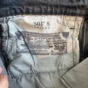 Levi's 501 Skinny Jeans Black Wash Frayed Hem W28 L28 thumbnail 9
