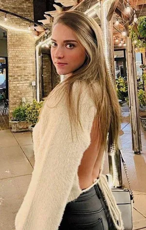 Vestique backless sweater thumbnail 1