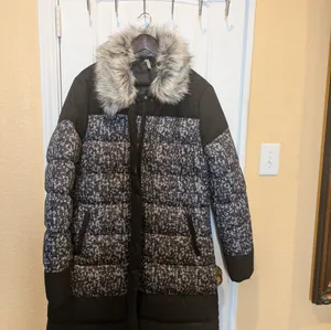 FABLETICS Waco Puffer Jacket Coat Women Size XL Midi Removable Faux Fur Collar thumbnail 5