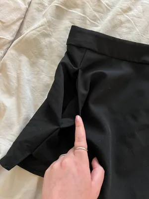 AQUA NWT Bloomingdale Skort thumbnail 3