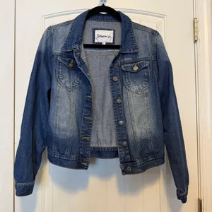 Between Us Womens Medium Wash Denim Jacket Blue Cotton Button Front Size L thumbnail 2