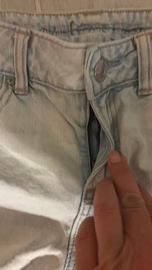 American Eagle Cut-Off Denim Shorts Sz 0 thumbnail 4