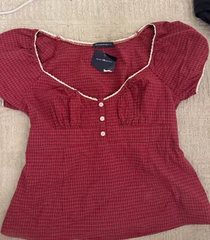 Brandy Melville top  thumbnail 1