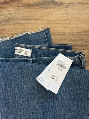 Curve Love Ultra High-Rise 90s Abercrombie Straight thumbnail 2