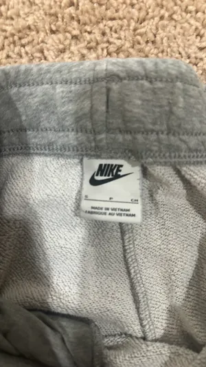 Nike Grey Sweatpants Women’s Small thumbnail 2